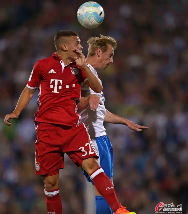 包含强强对话，欧洲传统豪门上演绝地反击的词条