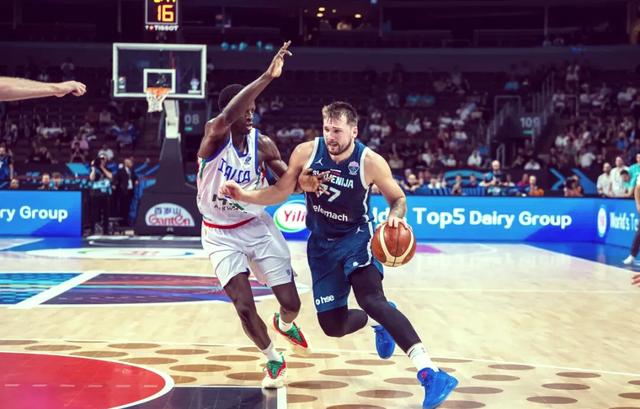 包含斯洛文尼亚队乌龙进球，意外晋级欧洲杯8强的词条