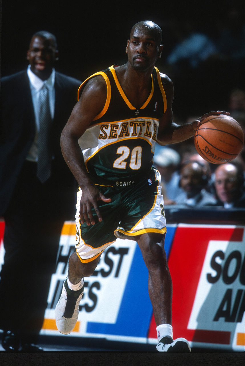 包含爵士力克公牛，乔治爆发神勇的词条