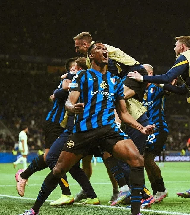 AC米兰完胜土耳其，卡塞米罗扛起全队的简单介绍