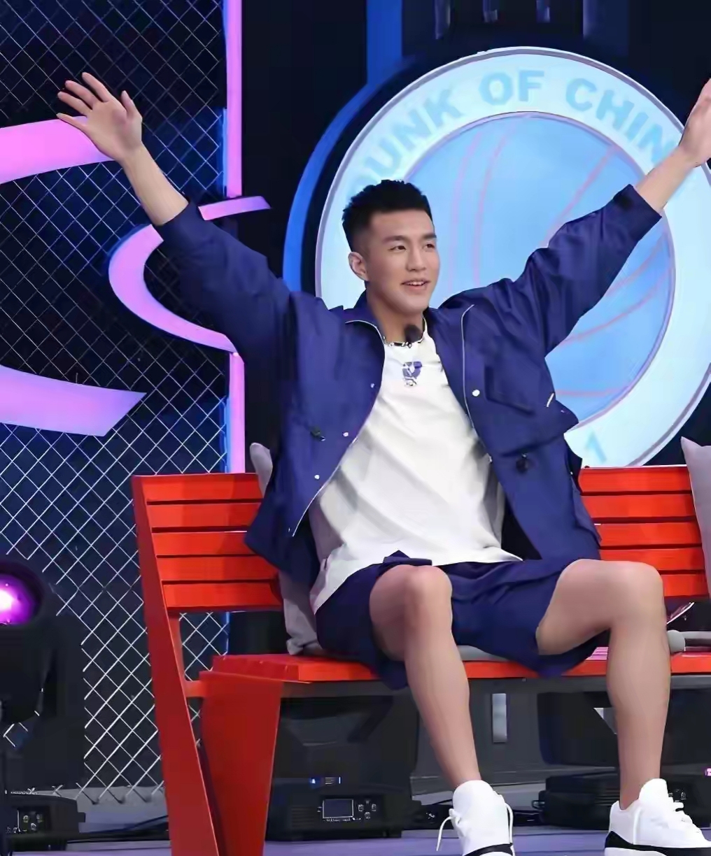 山西队力克骑士，郭艾伦带队取胜