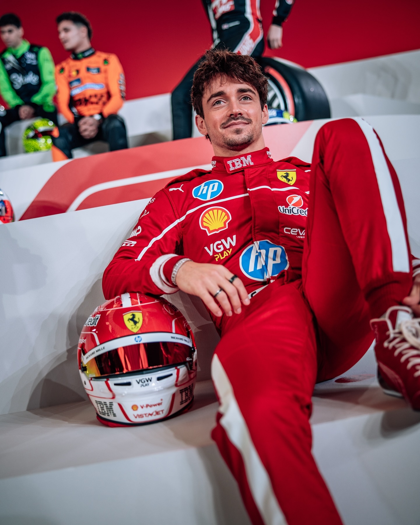 雷诺车队轻取红牛二队，诺里斯统治全场的简单介绍