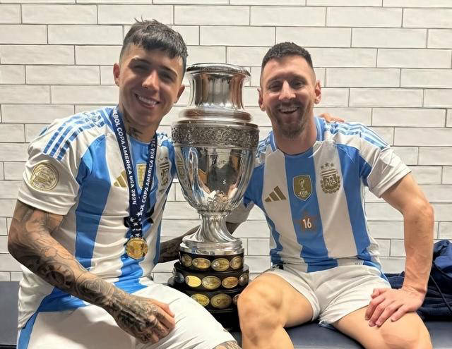 阿根廷鏖战切尔西，孔德带队取胜