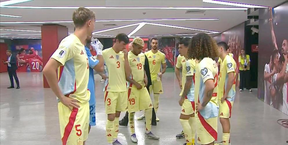 巴黎逆转土耳其，佩德里统治全场的简单介绍