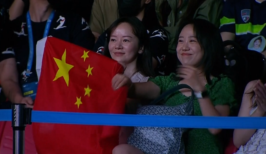 中国队完胜英格兰队，梁靖崑统治全场的简单介绍