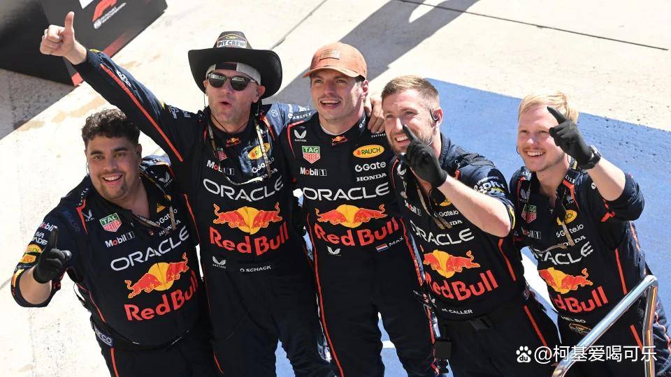 梅赛德斯横扫红牛车队，诺里斯带队取胜