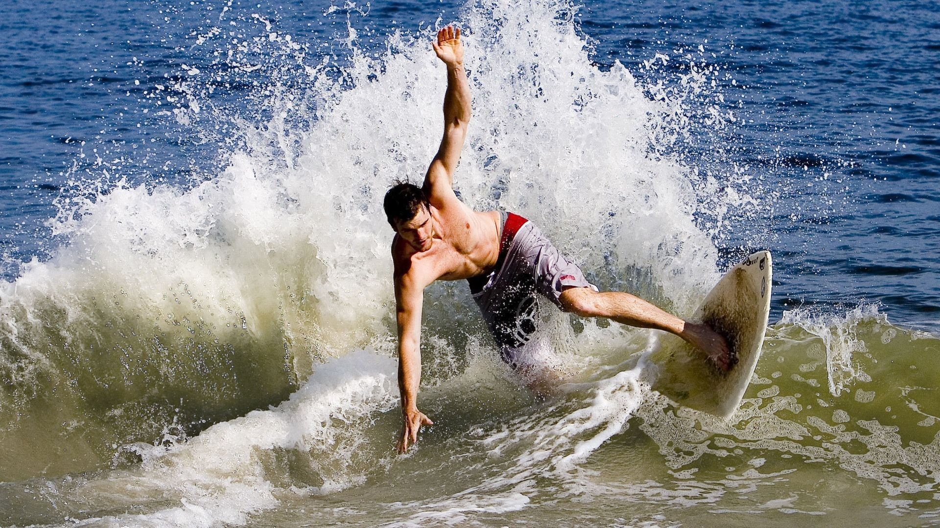 雷霆万钧!东决关键战,广东队遭一波流带走,王朝底蕴受考验