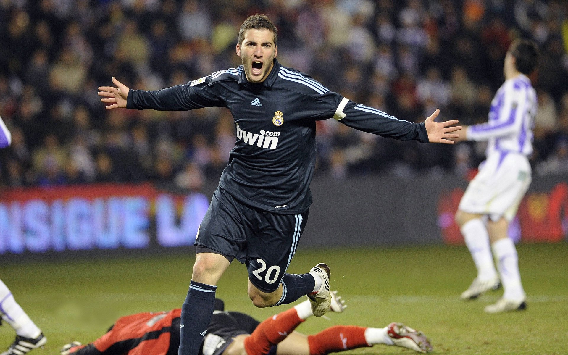 开云体育app-欧文进攻端无人可挡，广东力克深圳展现统治力