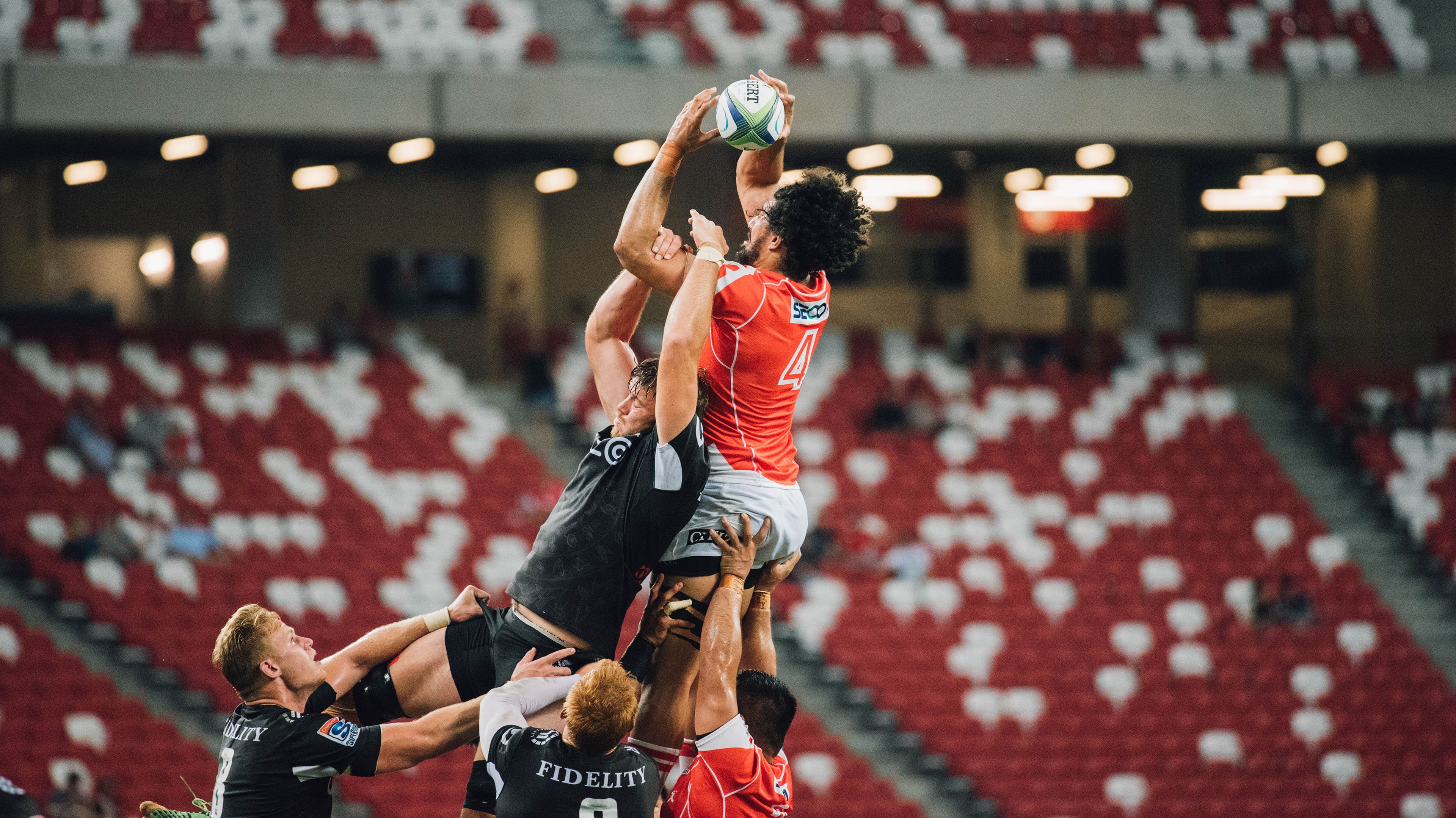 年度焦点之战之夜,特奥成为全场焦点