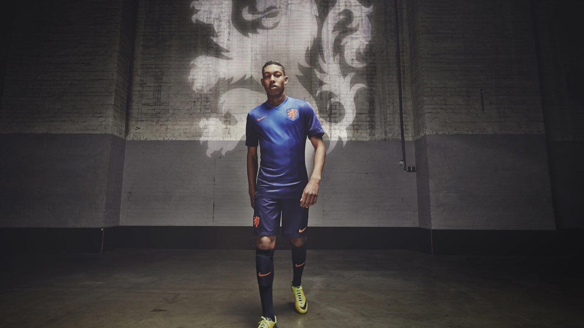 赛场双城记，德国战车力克蓝武士，陈雨菲羽坛封后展绝对统治